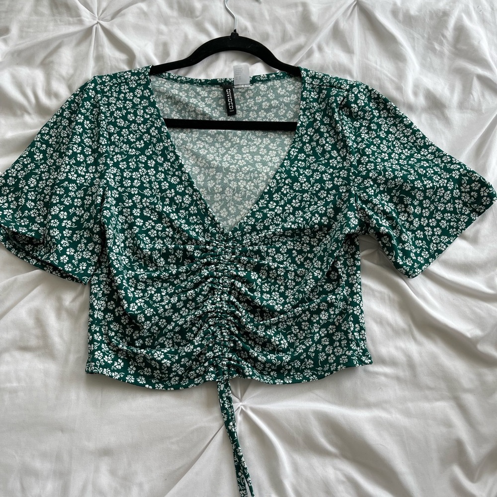 Cropped H&M top